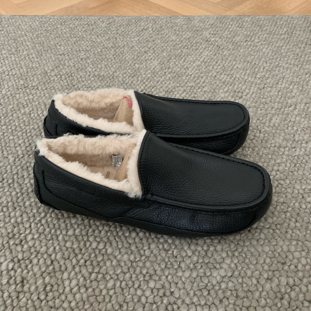 UGG mens Ascot slipper